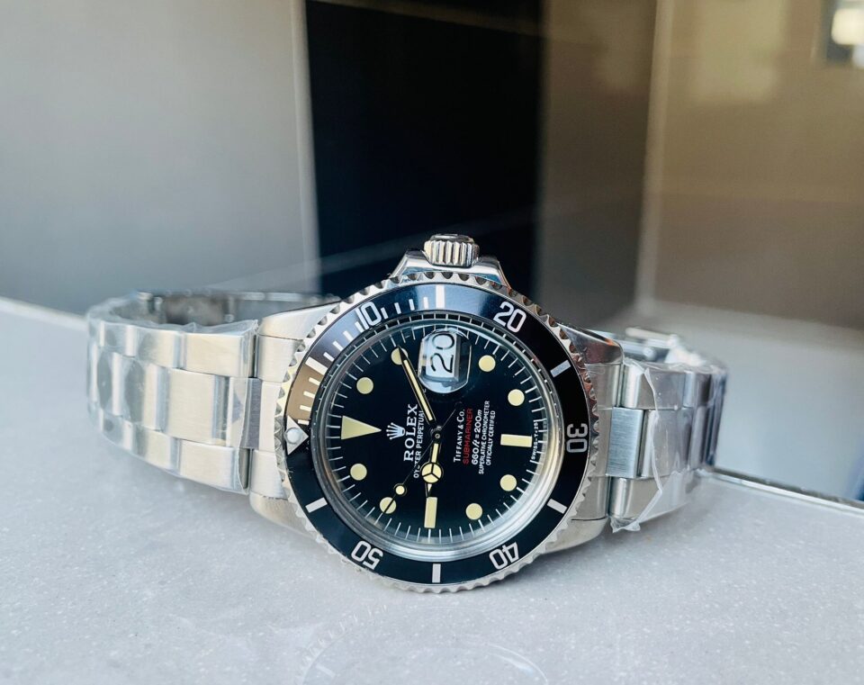 VINTAGE Submariner Date Tiffany & Co 16610A30B9315 Black dial with SS bracelet
